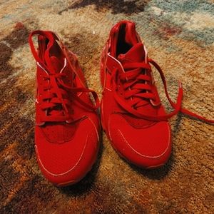 red nike huarache shoes
